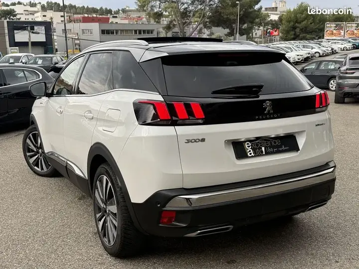Peugeot 3008 2020 photo 3