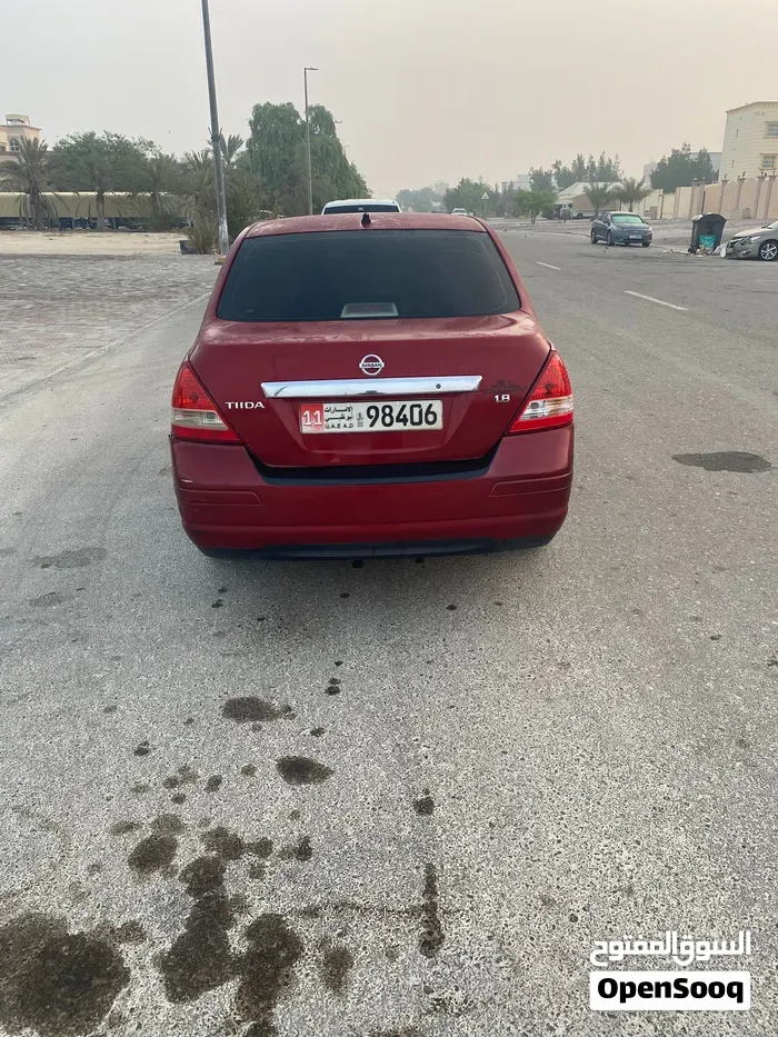 Nissan Tiida 2011 photo 3