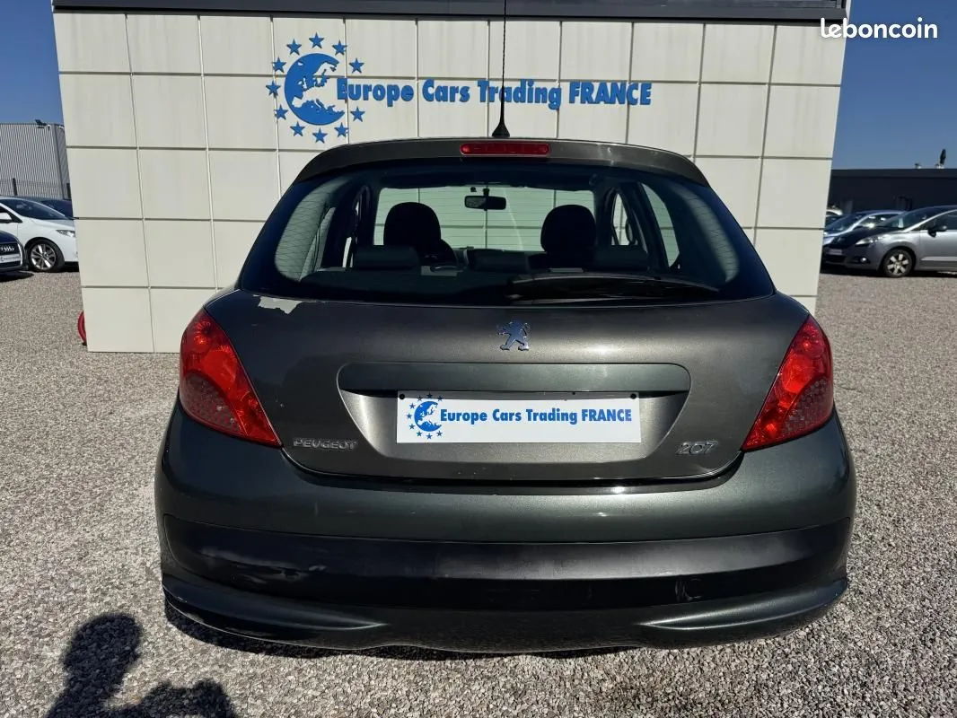Peugeot 207 2008 photo 4