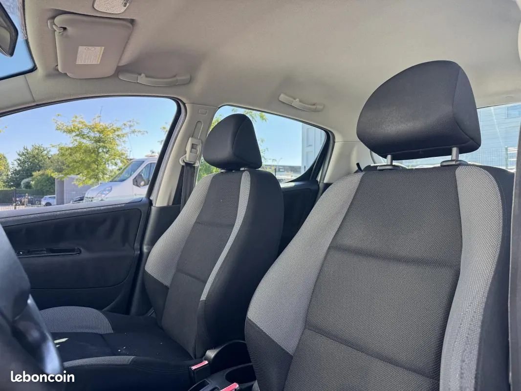 Peugeot 207 2008 photo 5