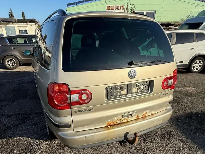 Volkswagen Sharan 2006 photo 5
