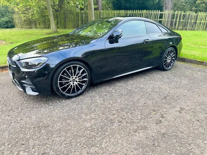 Mercedes-Benz E-Class 2022 photo 2