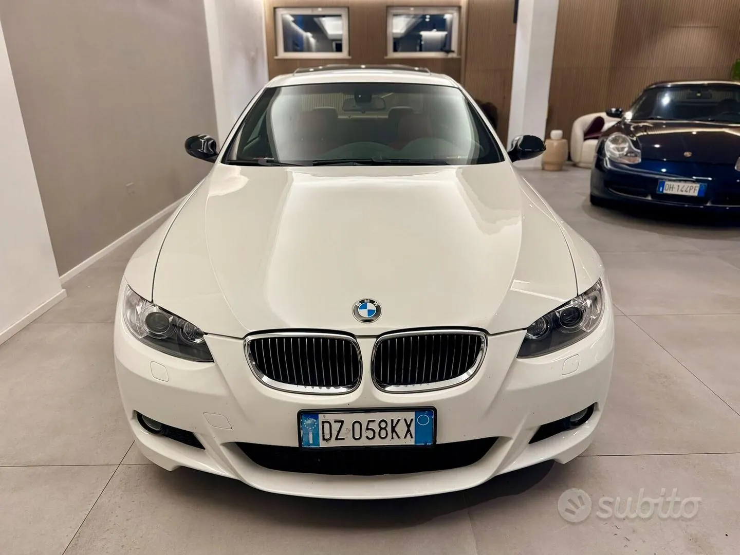 BMW 330D 2009 photo 2