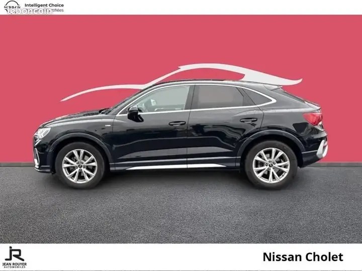 Audi Q3 2022 photo 2