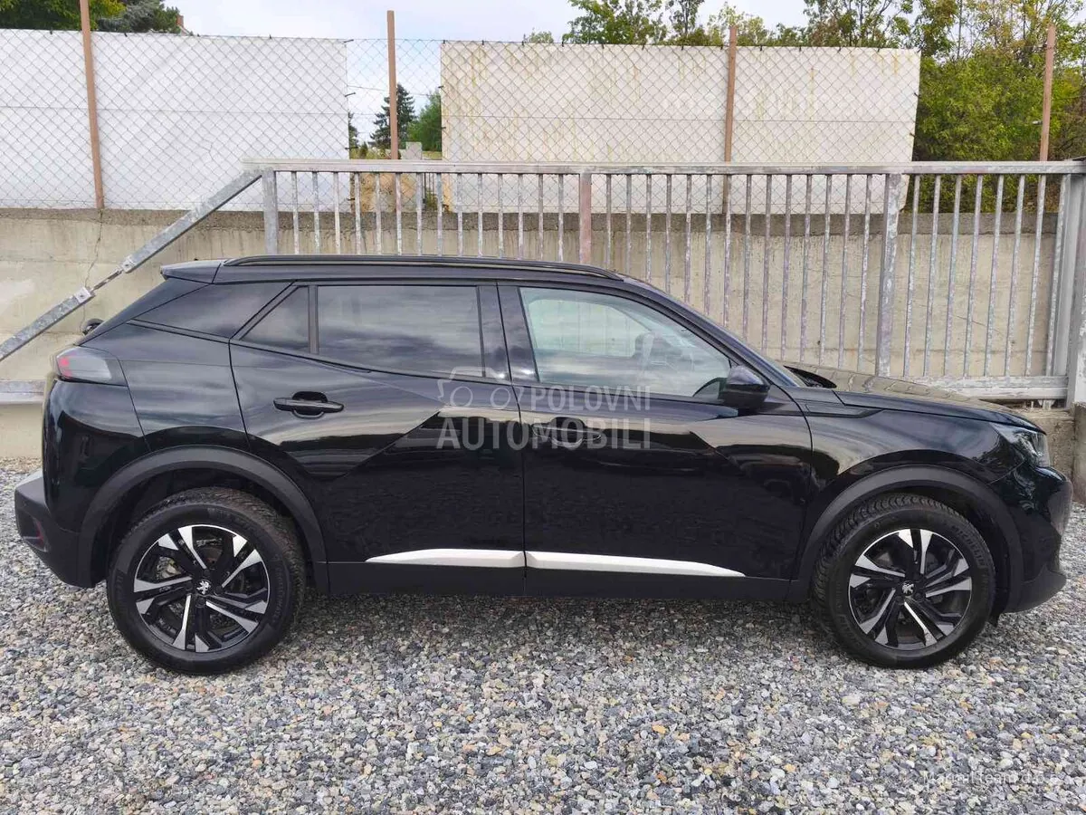 Peugeot 2008 2021 photo 4