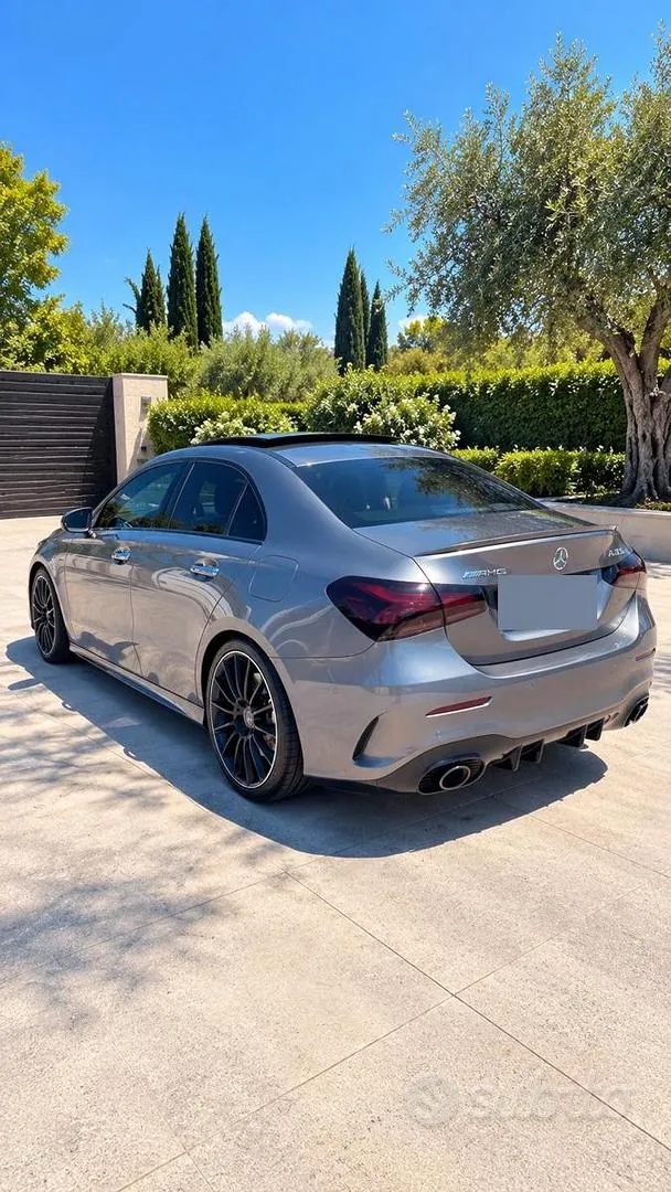 Mercedes-Benz A35 Amg