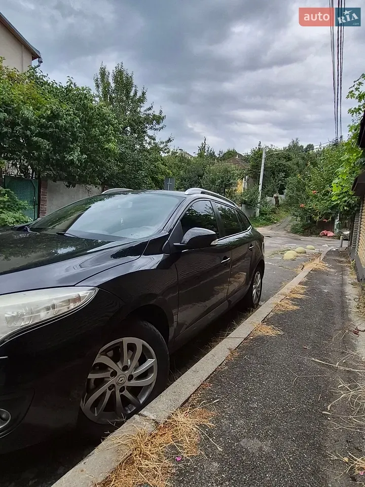 Renault Megane 2012 photo 2