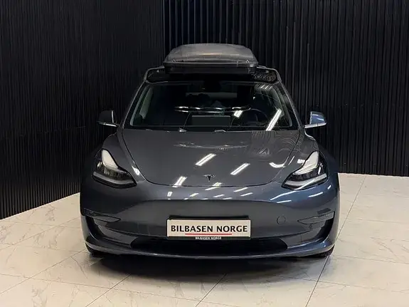 Tesla Model 3 2020 photo 3