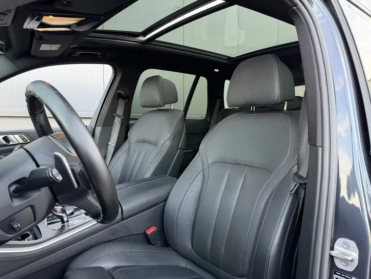 BMW X5 2021 photo 2