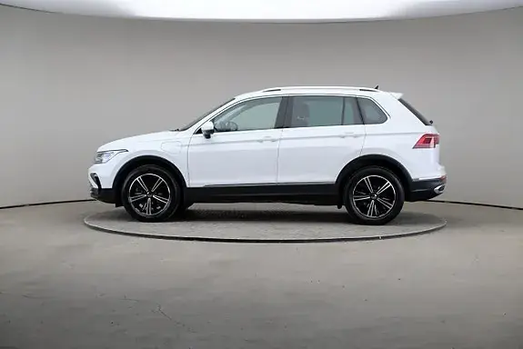 Volkswagen Tiguan 2024 photo 4