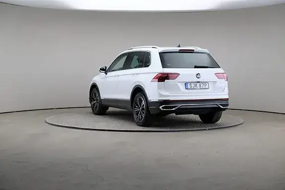 Volkswagen Tiguan 2024 photo 2