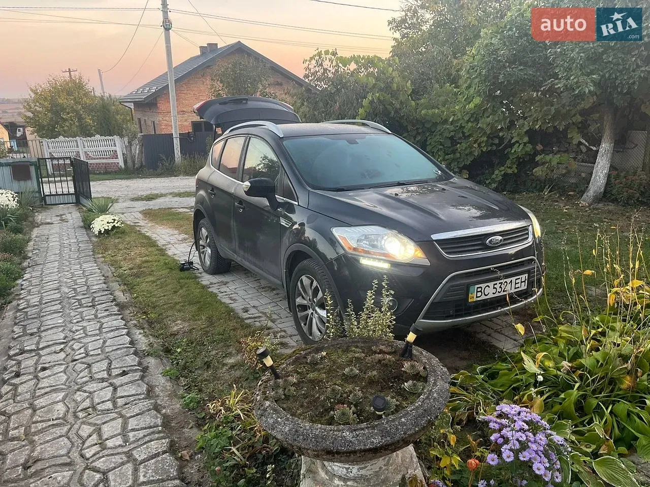 Ford Kuga 2012 photo 5