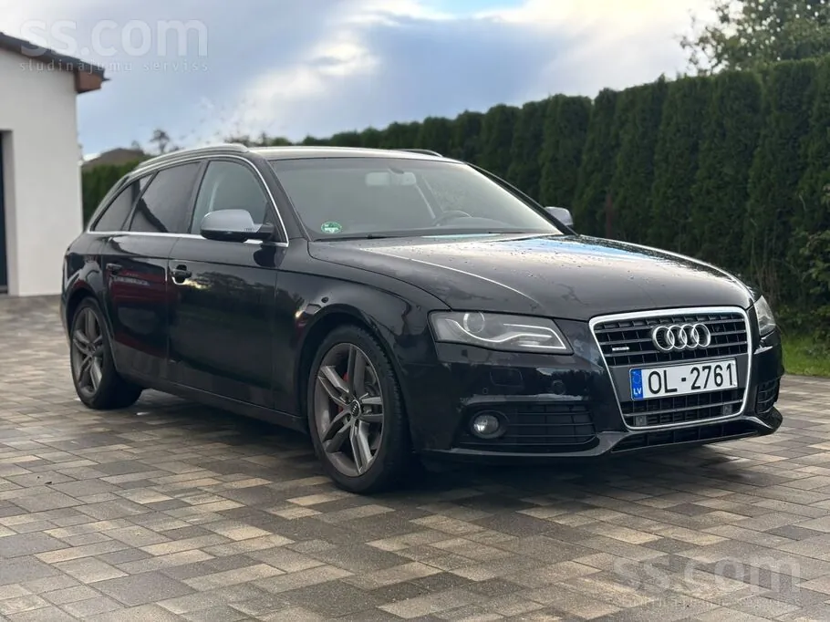 Audi A4 2011 photo 2