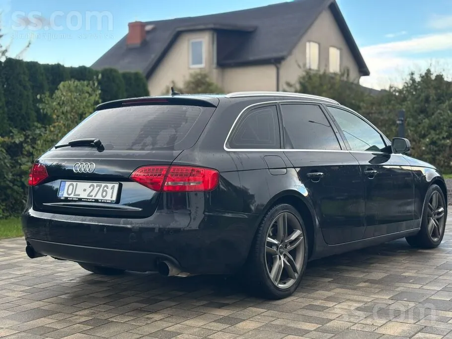 Audi A4 2011 photo 3