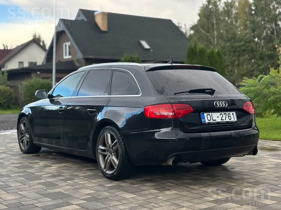 Audi A4 2011 photo 4