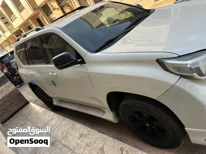 Toyota Prado 2012 photo 2