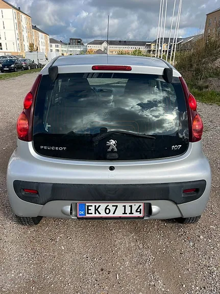 Peugeot 107 2007 photo 2