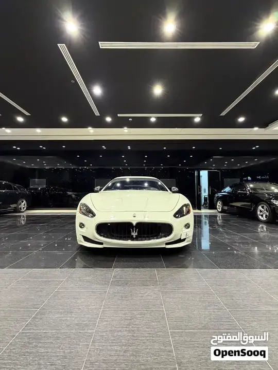 Maserati Granturismo 2012 photo 2