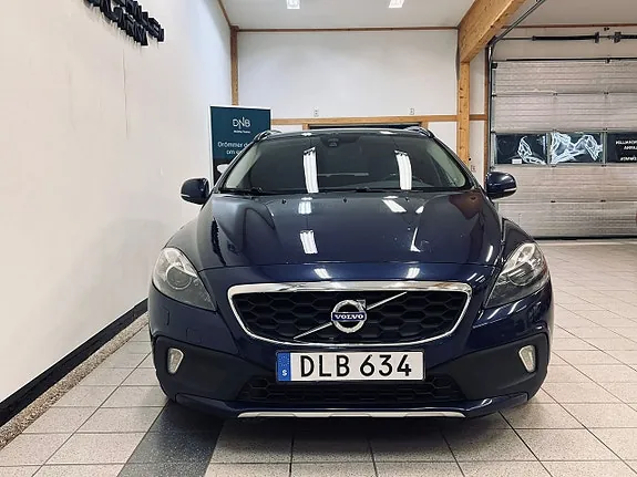 Volvo V40 Cross Country 2015 photo 2