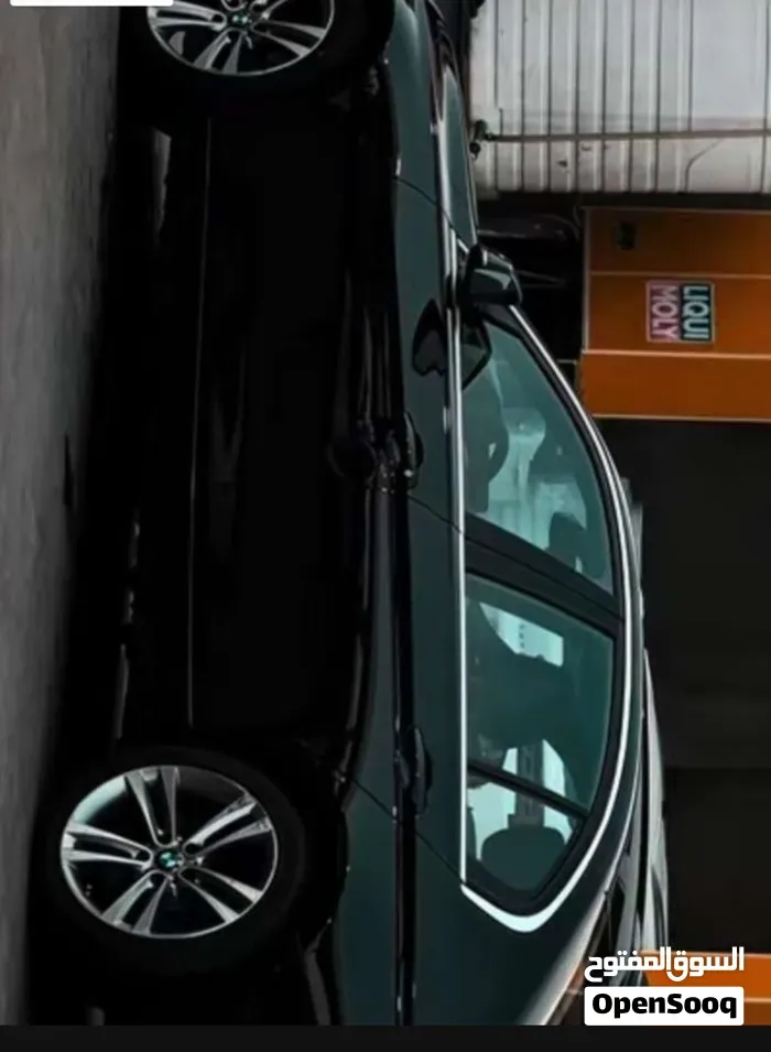 BMW 3 Series 2018 photo 4