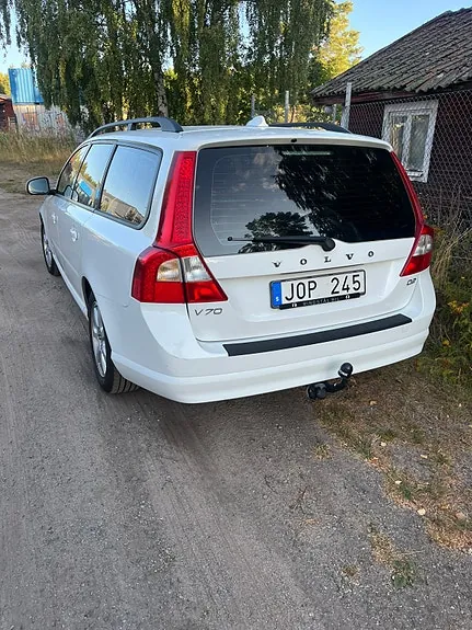 Volvo V70 2013 photo 2