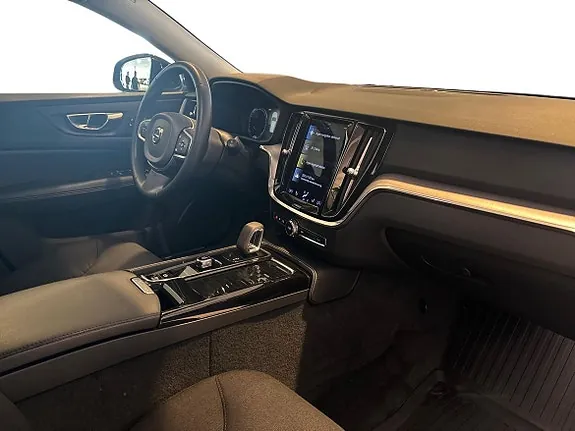 Volvo V60 2022 photo 4