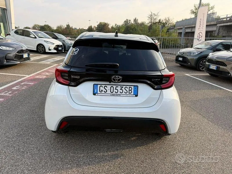 Toyota Yaris 2024 photo 5