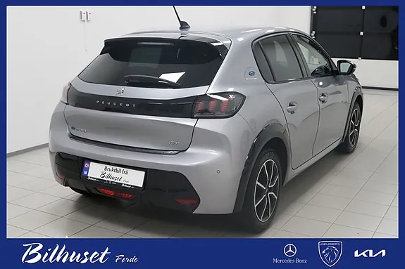 Peugeot E-208 2022 photo 3
