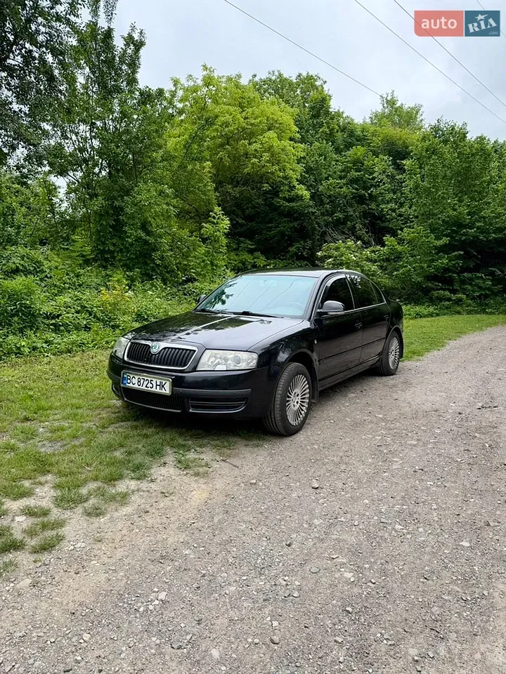 Skoda Superb 2008 photo 4