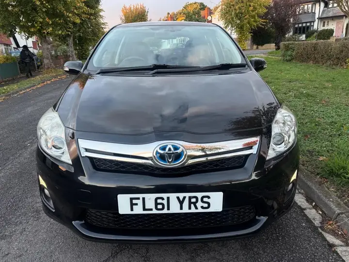 Toyota Auris 2011 photo 3