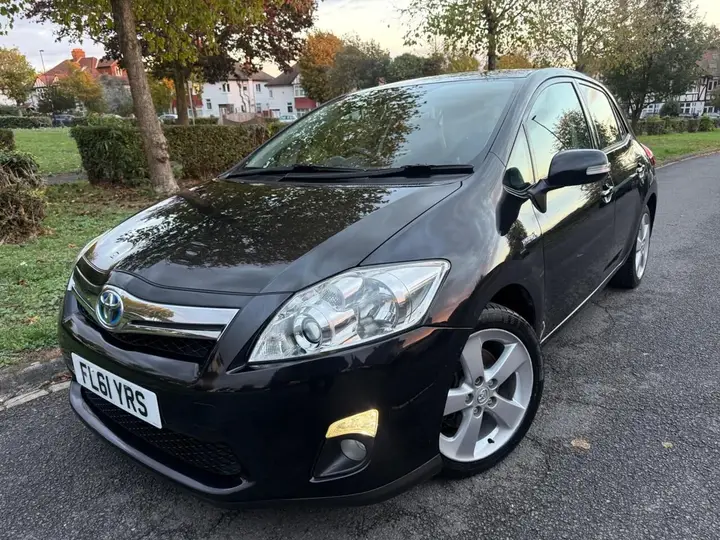 Toyota Auris 2011 photo 4