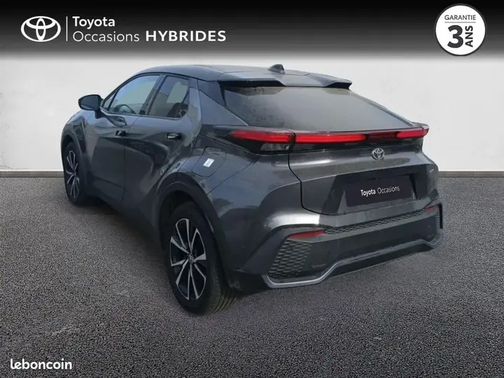 Toyota C-Hr 2025 photo 2