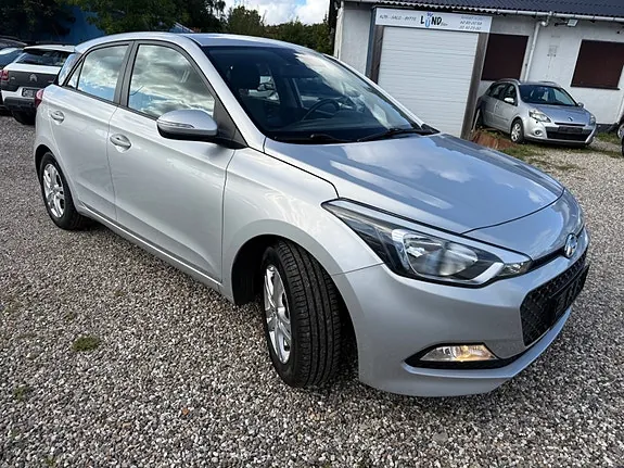 Hyundai I20 2015 photo 3