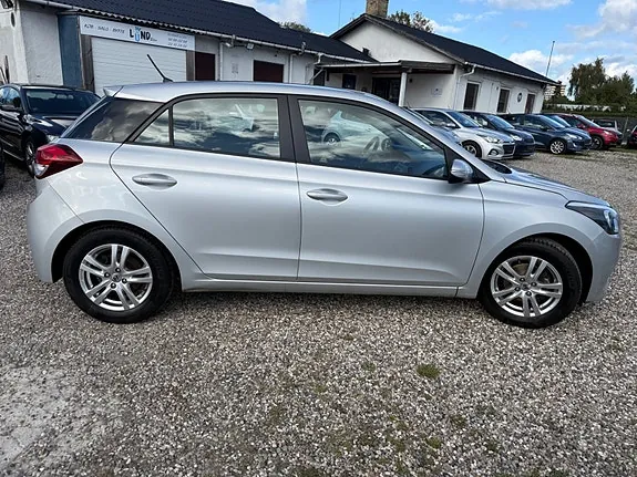 Hyundai I20 2015 photo 4