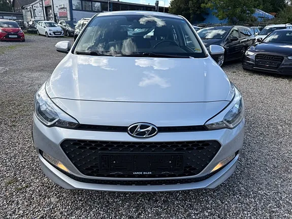 Hyundai I20 2015 photo 2