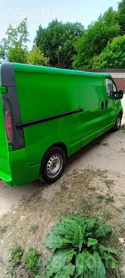 Renault Trafic 2004 photo 2