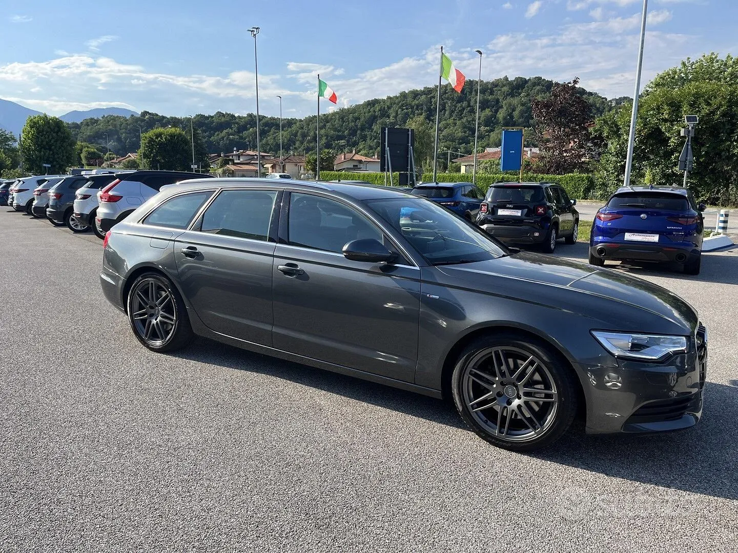 Audi A6 Avant 2012 photo 2