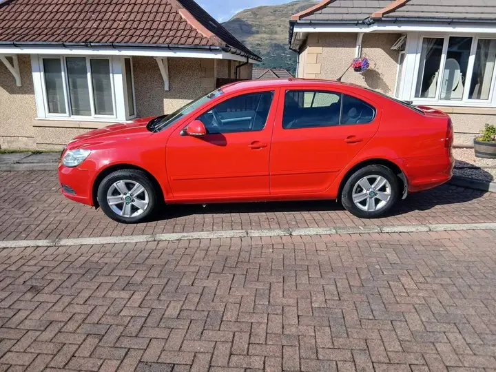 Skoda Octavia 2011 photo 3