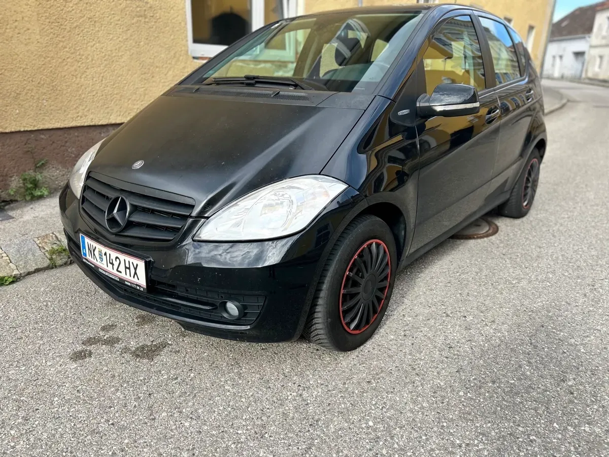 Mercedes-Benz A-Class 2010 photo 3