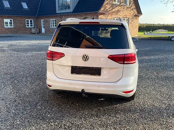 Volkswagen Touran 2016 photo 4