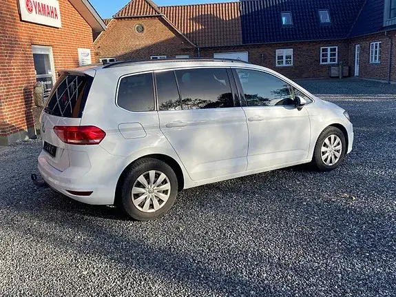 Volkswagen Touran 2016 photo 5