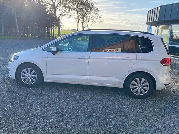 Volkswagen Touran 2016 photo 2