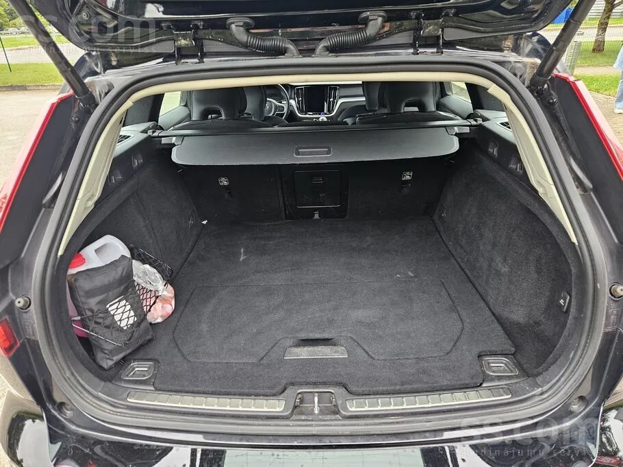Volvo V60 2022 photo 5