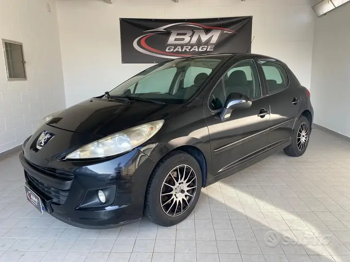 Peugeot 207 2010 photo 2