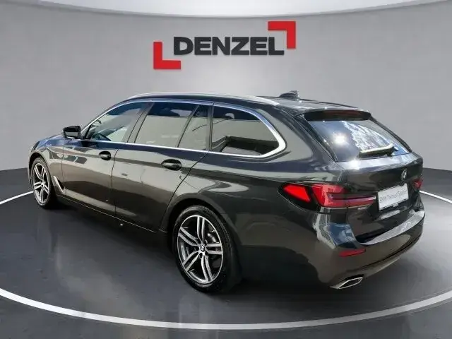 BMW 5 Series 2024 photo 3