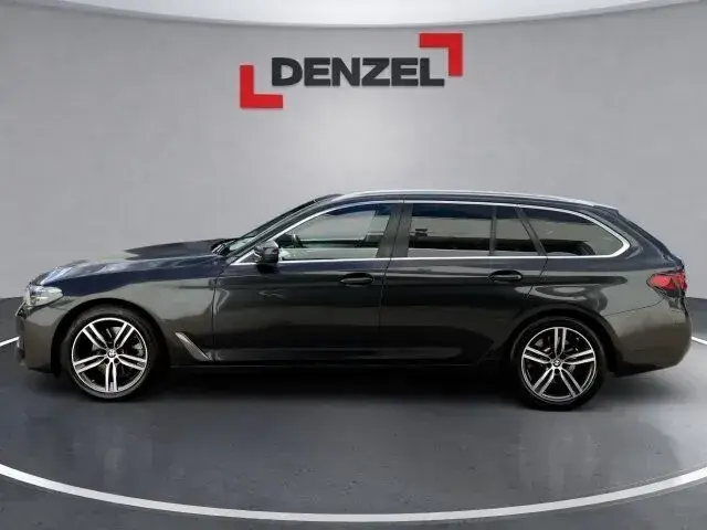 BMW 5 Series 2024 photo 2