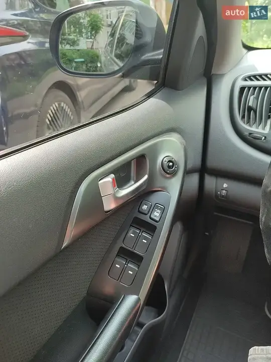 Kia Cerato 2009 photo 3