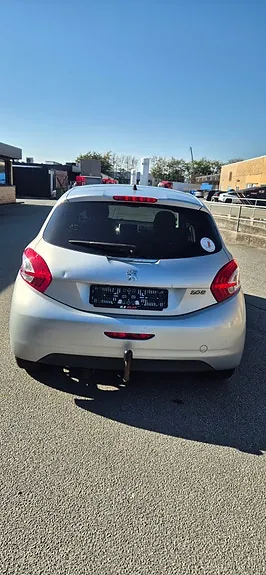 Peugeot 208 2012 photo 5