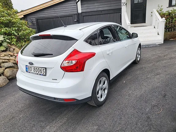 Ford Focus 2012 photo 3
