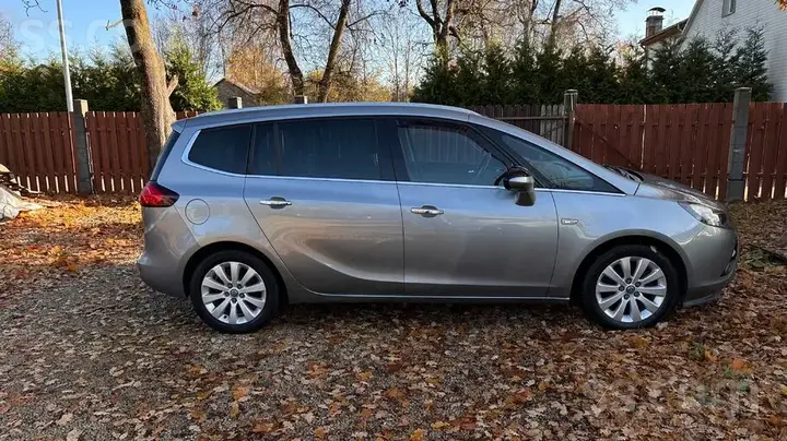 Opel Zafira 2012 photo 4